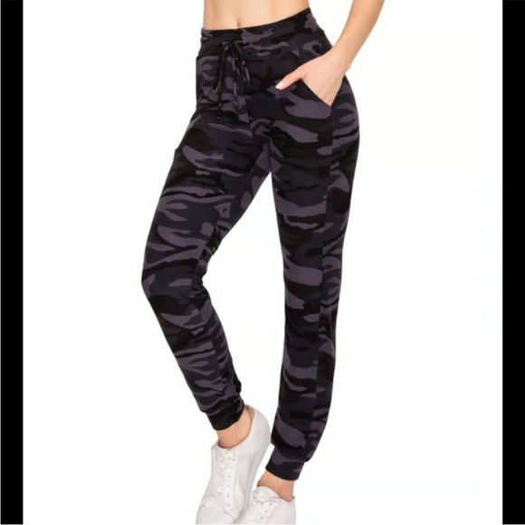 all in motion Pants - All in Motion Women's Black Camouflage Joggers